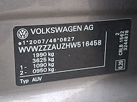 Personenauto, volkswagen, sportsvan - afbeelding 45 van  47