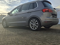 Personenauto, volkswagen, sportsvan - afbeelding 17 van  49
