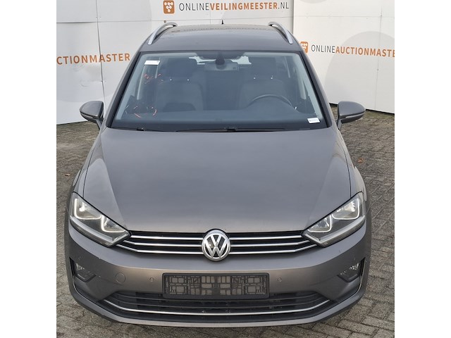 Personenauto, volkswagen, sportsvan - afbeelding 2 van  49