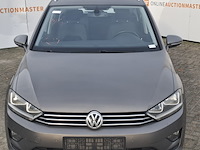 Personenauto, volkswagen, sportsvan - afbeelding 2 van  49