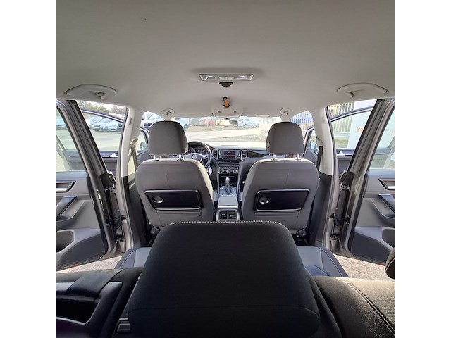 Personenauto, volkswagen, sportsvan - afbeelding 37 van  49