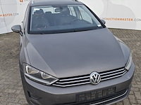 Personenauto, volkswagen, sportsvan - afbeelding 3 van  49