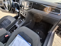 Personenauto, volkswagen, sportsvan - afbeelding 41 van  49