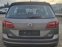 Personenauto, volkswagen, sportsvan - afbeelding 6 van  49