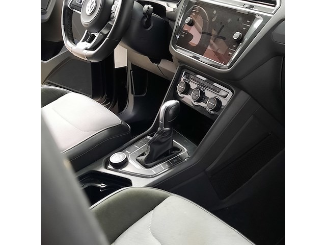 Personenauto, volkswagen, tiguan allspace, 2.0 tsi 4motion highline business r 7p., 2019 - afbeelding 38 van  53