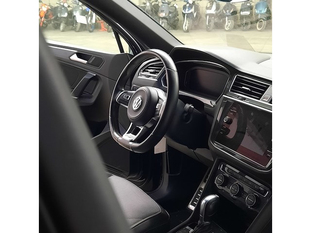 Personenauto, volkswagen, tiguan allspace, 2.0 tsi 4motion highline business r 7p., 2019 - afbeelding 39 van  53