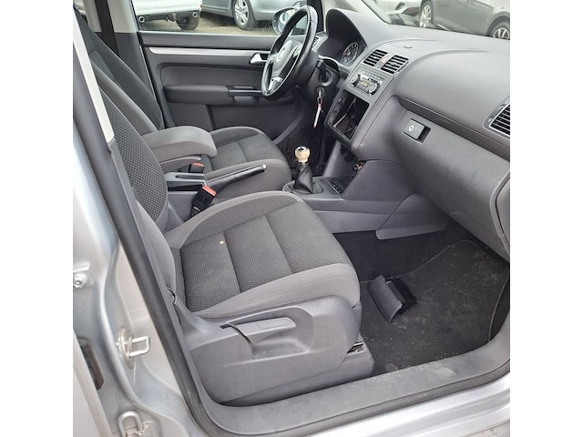 Personenauto, volkswagen, touran, 1.4 tsi highline 7p., 2013 - afbeelding 37 van  48