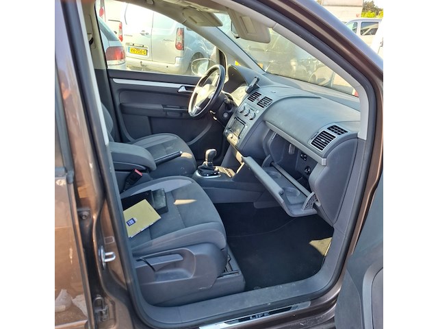 Personenauto, volkswagen, touran, 1.6 tdi highline bluemotion 7p., 2014 - afbeelding 15 van  16