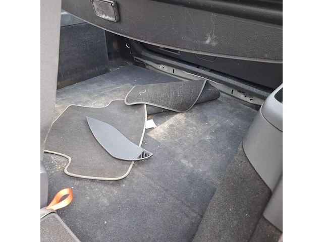 Personenauto, volkswagen, touran tdi, 2016 - afbeelding 35 van  61