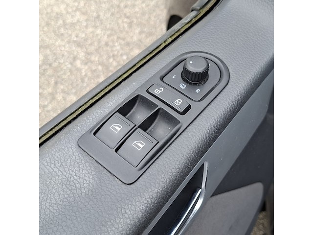 Personenauto, volkswagen, transporter multivan, 2.0 tdi l2h1 comfortline, 2014 - afbeelding 24 van  83
