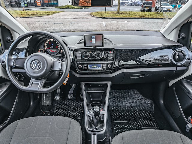 Personenauto, volkswagen, up!, 1.0 60pk bmt move up!, 2014 - afbeelding 16 van  36