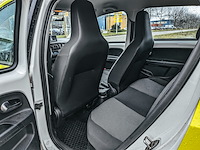 Personenauto, volkswagen, up!, 1.0 60pk bmt move up!, 2014 - afbeelding 25 van  36