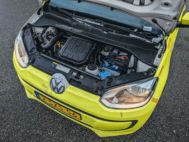 Personenauto, volkswagen, up!, 1.0 60pk bmt move up!, 2014 - afbeelding 29 van  36