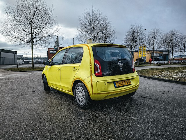 Personenauto, volkswagen, up!, 1.0 60pk bmt move up!, 2014 - afbeelding 23 van  36