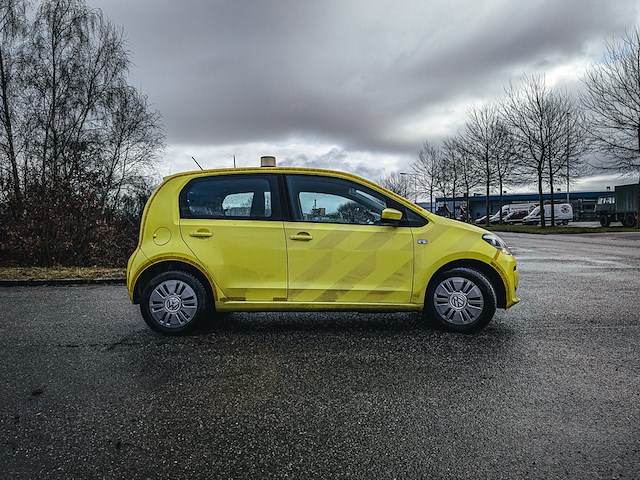 Personenauto, volkswagen, up!, 1.0 60pk bmt move up!, 2014 - afbeelding 33 van  36