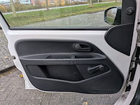 Personenauto, volkswagen, up! 1.0 ecofuel bmt take up!, 2013, volkswagen, up! 1.0 ecofuel bmt take up!, 2013 - afbeelding 28 van  44
