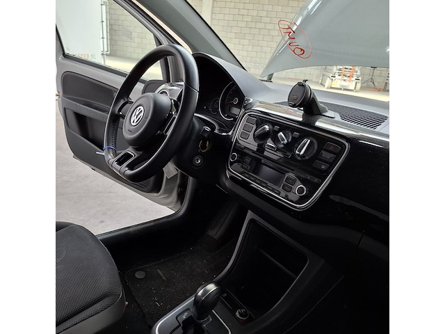 Personenauto, volkswagen, up!, 1.0 high up!, 2014 - afbeelding 39 van  60
