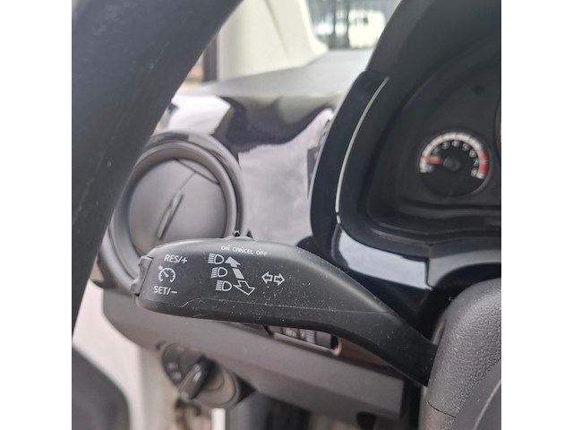 Personenauto, volkswagen, up! 1.0 move up! bluemotion, 1.0 move up! bluemotion, 2013 - afbeelding 9 van  31