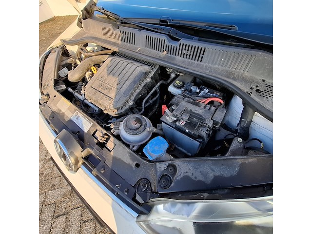 Personenauto, volkswagen, up - afbeelding 11 van  39
