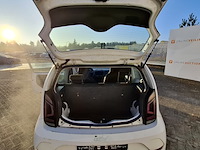 Personenauto, volkswagen, up - afbeelding 27 van  39