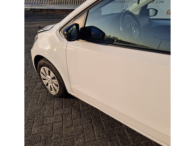 Personenauto, volkswagen, up - afbeelding 38 van  39
