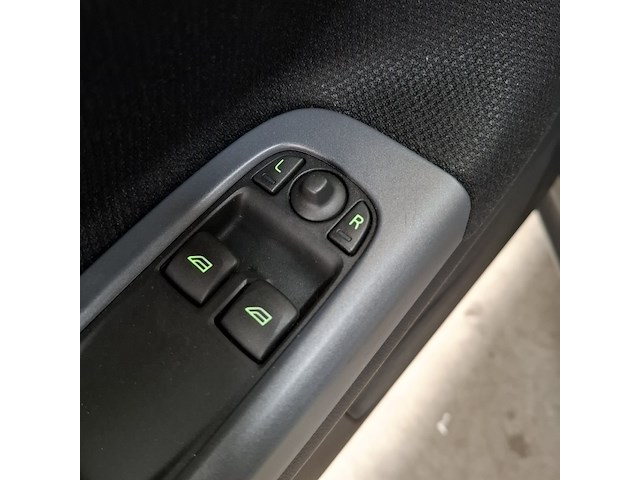 Personenauto, volvo, c30, 1.6 d2 advantage - afbeelding 13 van  27