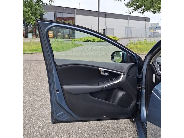 Personenauto, volvo, v40, 1.6 d2 momentum - afbeelding 22 van  70
