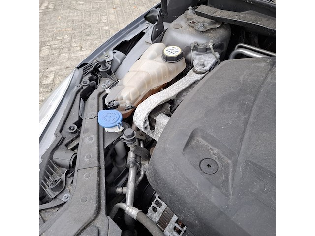 Personenauto volvo, v40 2.0, bouwjaar 2015 - afbeelding 14 van  48