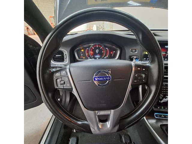 Personenauto, volvo, v60, 2.4 d6 awd plug-in hybrid r-design, 2014, schade-auto (wok) - afbeelding 42 van  84