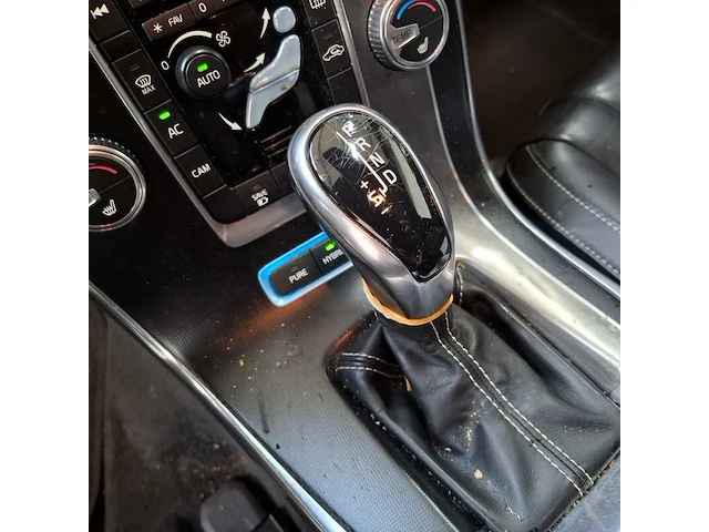 Personenauto, volvo, v60, 2.4 d6 awd plug-in hybrid r-design, 2014, schade-auto (wok) - afbeelding 48 van  84