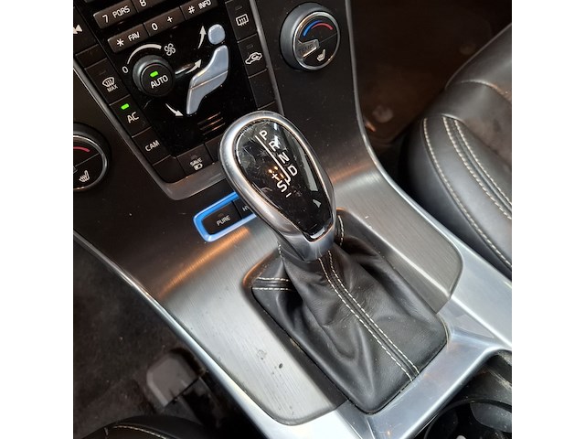 Personenauto, volvo, v60, 2.4 d6 awd plug-in hybrid summum, 2014 - afbeelding 22 van  57