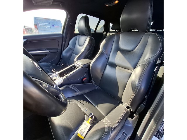 Personenauto, volvo, v60, 2.4 d6 twin engine r-design, 2015 - afbeelding 10 van  13