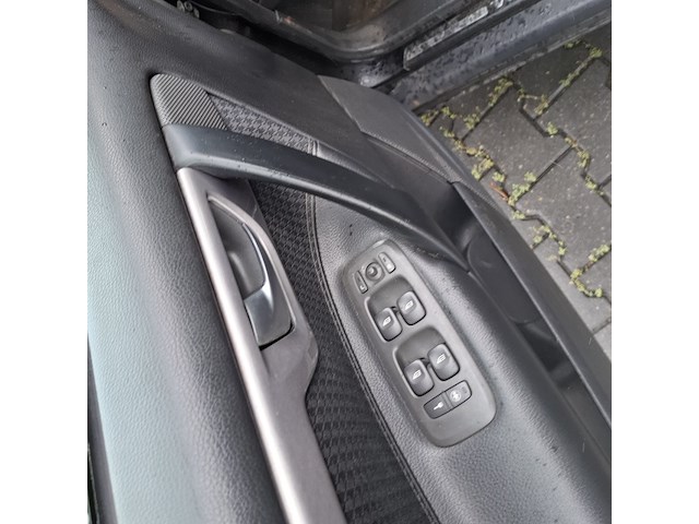Personenauto, volvo, v70, 2.4, zwart, 2002 - afbeelding 20 van  61