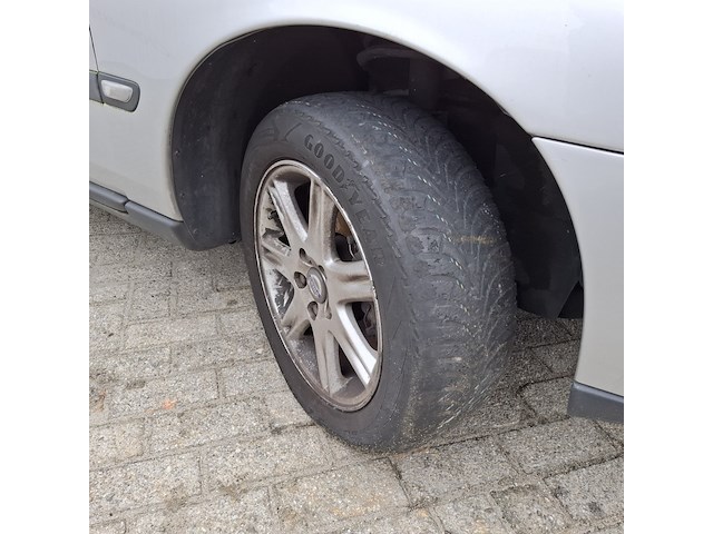 Personenauto volvo, v70, grijs - afbeelding 8 van  42