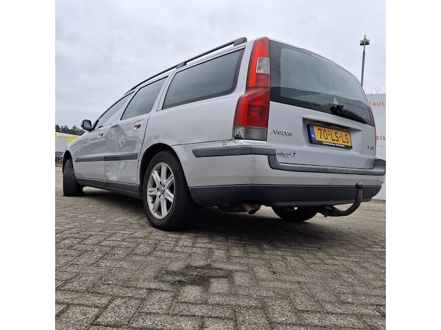 Personenauto volvo, v70, grijs - afbeelding 13 van  42