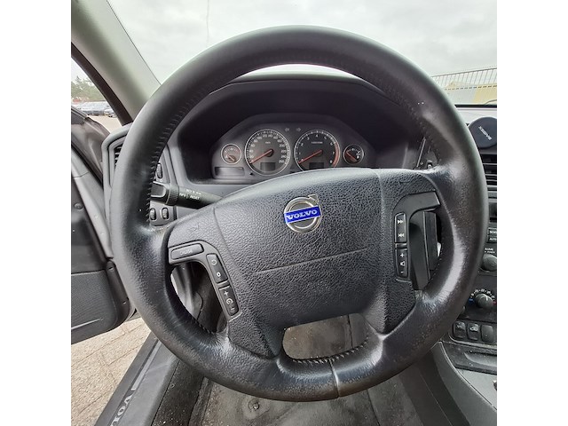 Personenauto volvo, v70, grijs - afbeelding 22 van  42