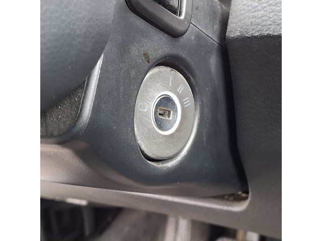 Personenauto volvo, v70, grijs - afbeelding 24 van  42