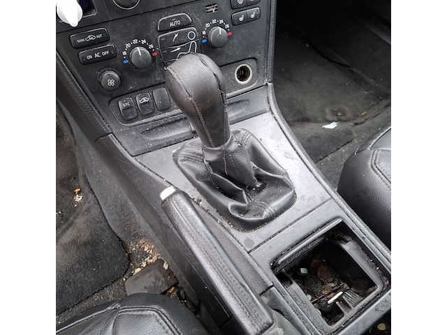 Personenauto volvo, v70, grijs - afbeelding 26 van  42