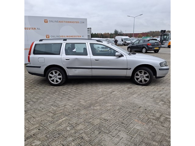 Personenauto volvo, v70, grijs - afbeelding 34 van  42