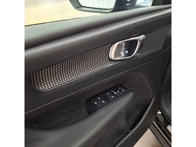 Personenauto, volvo, xc40, 1.5 t5 recharge r-design, 2022 - afbeelding 27 van  81