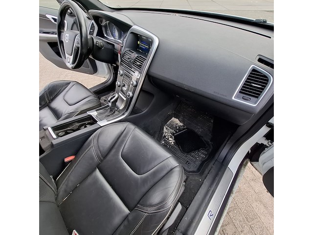 Personenauto volvo, xc60 2.4, bouwjaar 2015 - afbeelding 39 van  49