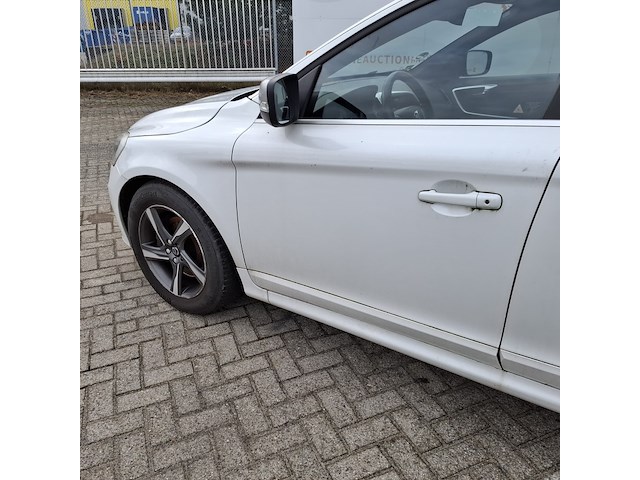 Personenauto volvo, xc60 2.4, bouwjaar 2015 - afbeelding 48 van  49