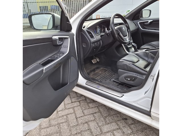 Personenauto, volvo, xc60, 2.4 d5 r-design, 2015 - afbeelding 18 van  49