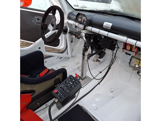 Personenauto/raceauto, renault, clio - afbeelding 2 van  10