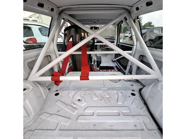 Personenauto/raceauto, renault, clio - afbeelding 9 van  10