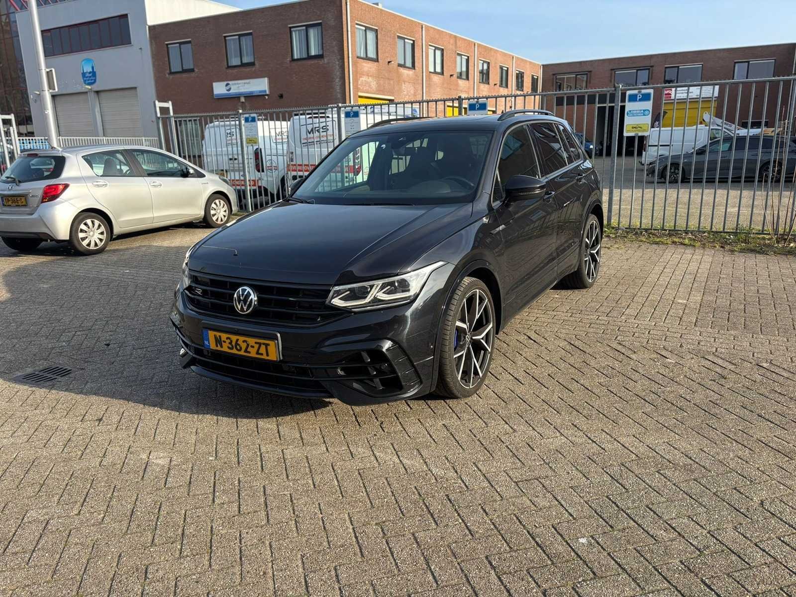 Personenauto's, bedrijfsauto's, bedrijfswagens motoren en fietsen veiling in delft