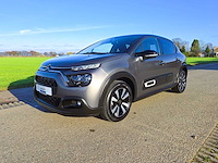 Personenauto's en bedrijfsauto's te beers