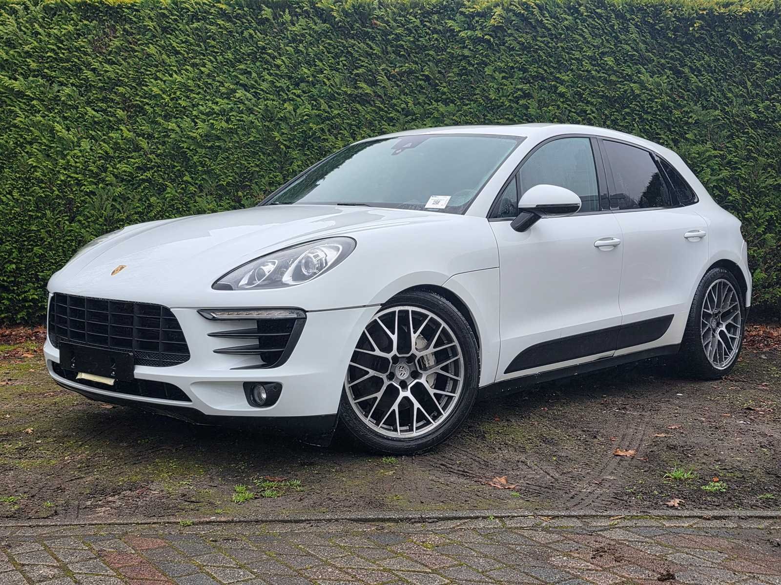 Personenauto's en bedrijfswagens in eerbeek