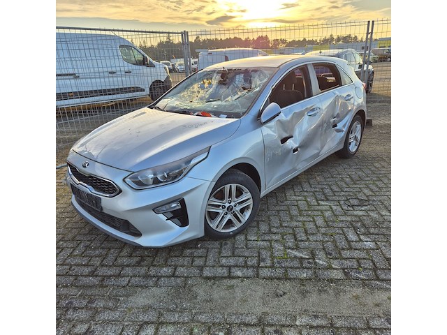 Personenauto/schadeauto, kia, ceed - afbeelding 1 van  20