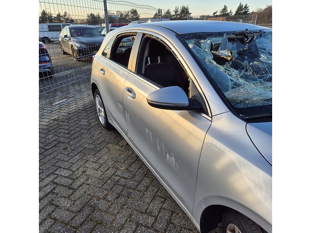 Personenauto/schadeauto, kia, ceed - afbeelding 15 van  20